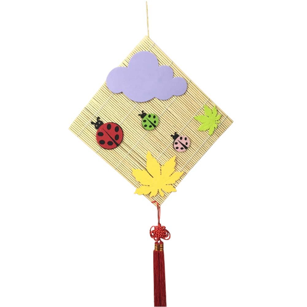 2 PCS Bamboo Material Nursery D??cor Products (Ladybug and Maple Leaf)